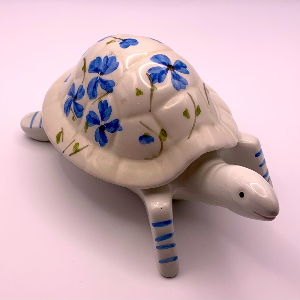 Vintage Turtle Trinket Ring Box, Made in Portugal White/Blue Flowers
